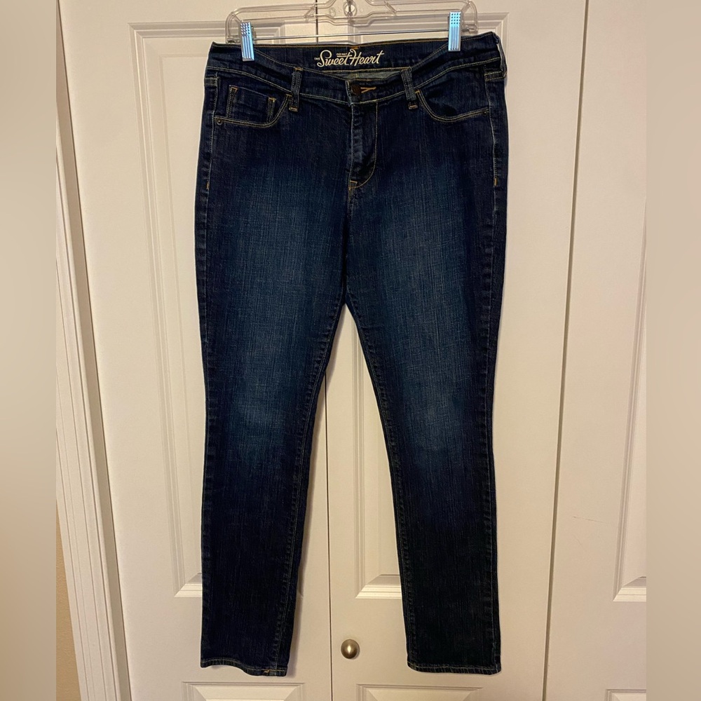 Old Navy sweetheart skinny/straight jeans